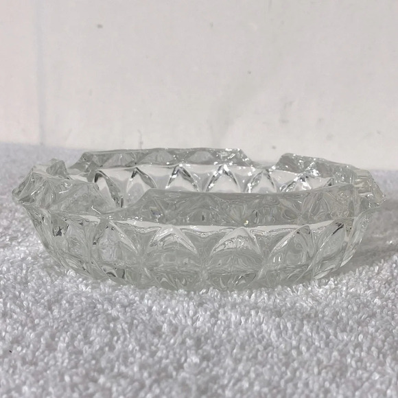 Vintage Clear Cut Glass Round Ashtray Trinket  Dish - Picture 5 of 10